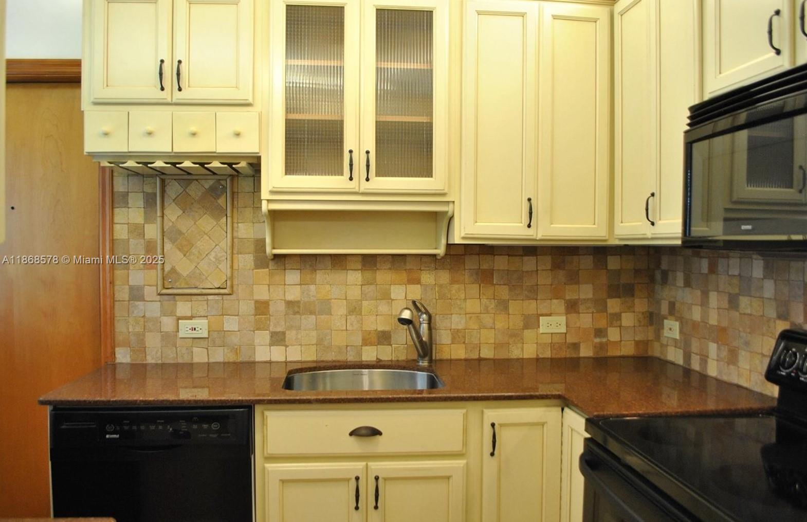 7620 SW 56th Ave #4 Miami, FL 33143