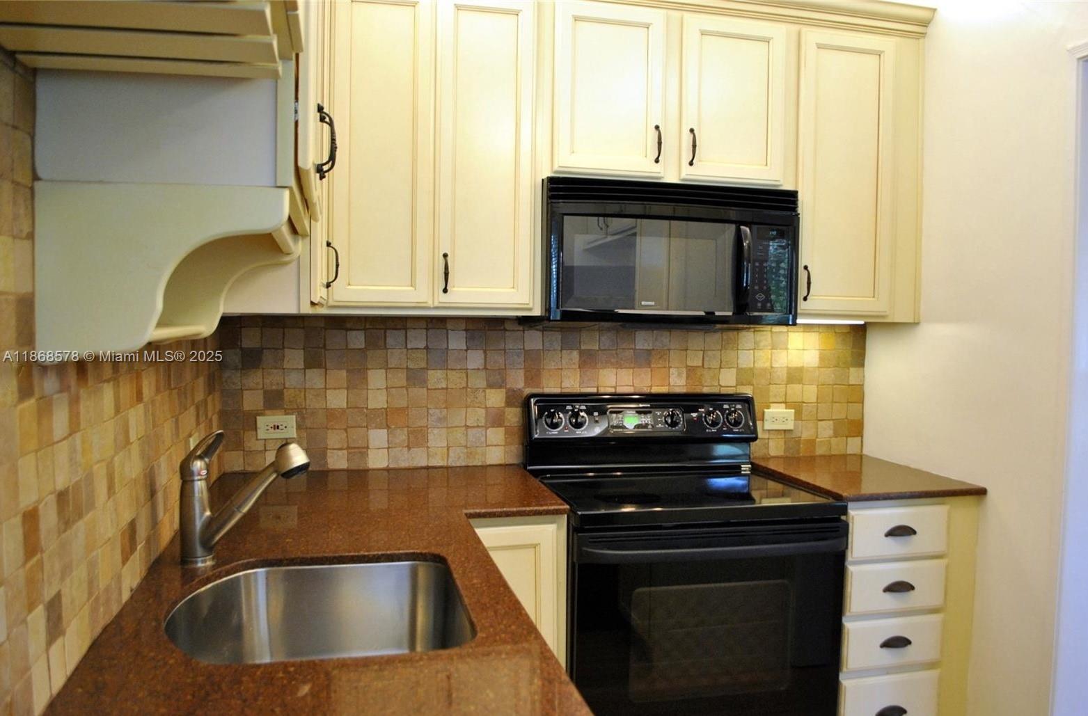 7620 SW 56th Ave #4 Miami, FL 33143