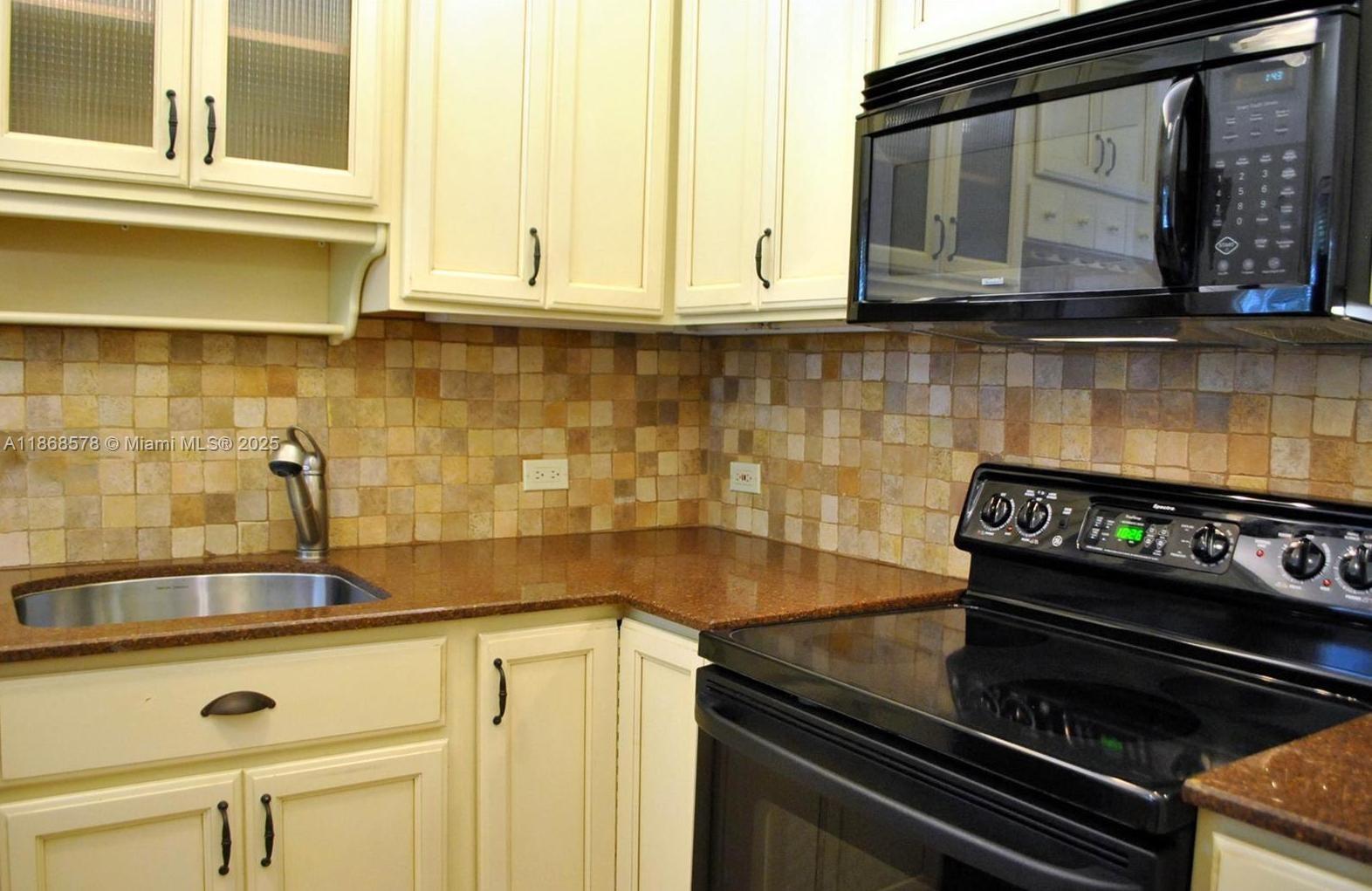 7620 SW 56th Ave #4 Miami, FL 33143