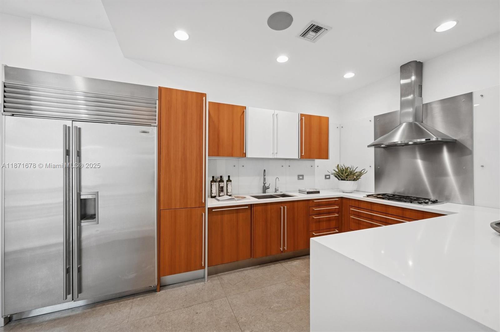 211 Water Way Miami Beach, FL 33141