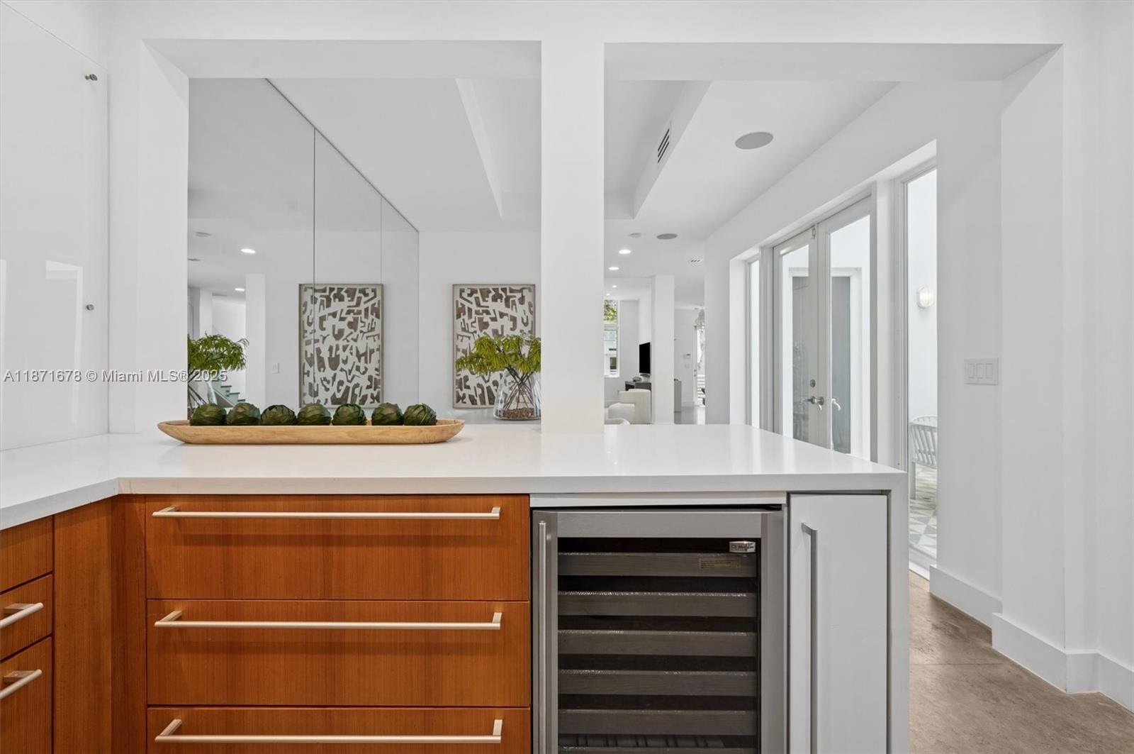 211 Water Way Miami Beach, FL 33141