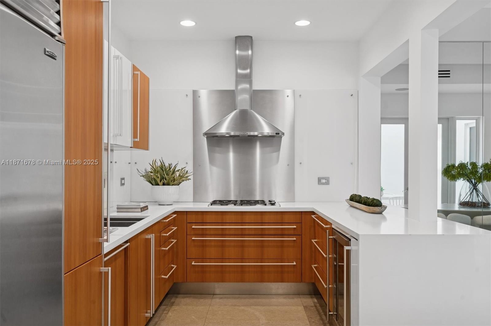 211 Water Way Miami Beach, FL 33141