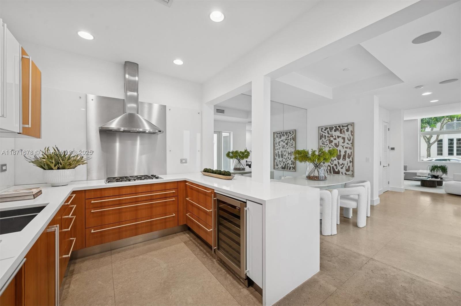 211 Water Way Miami Beach, FL 33141