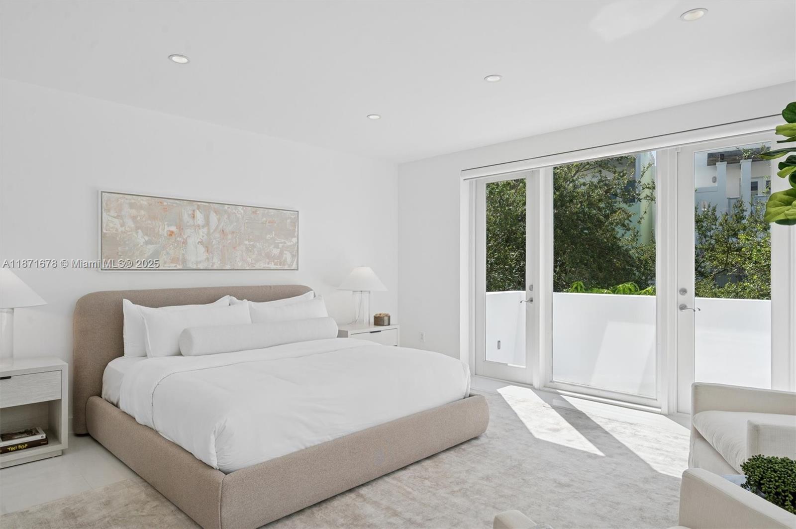 211 Water Way Miami Beach, FL 33141