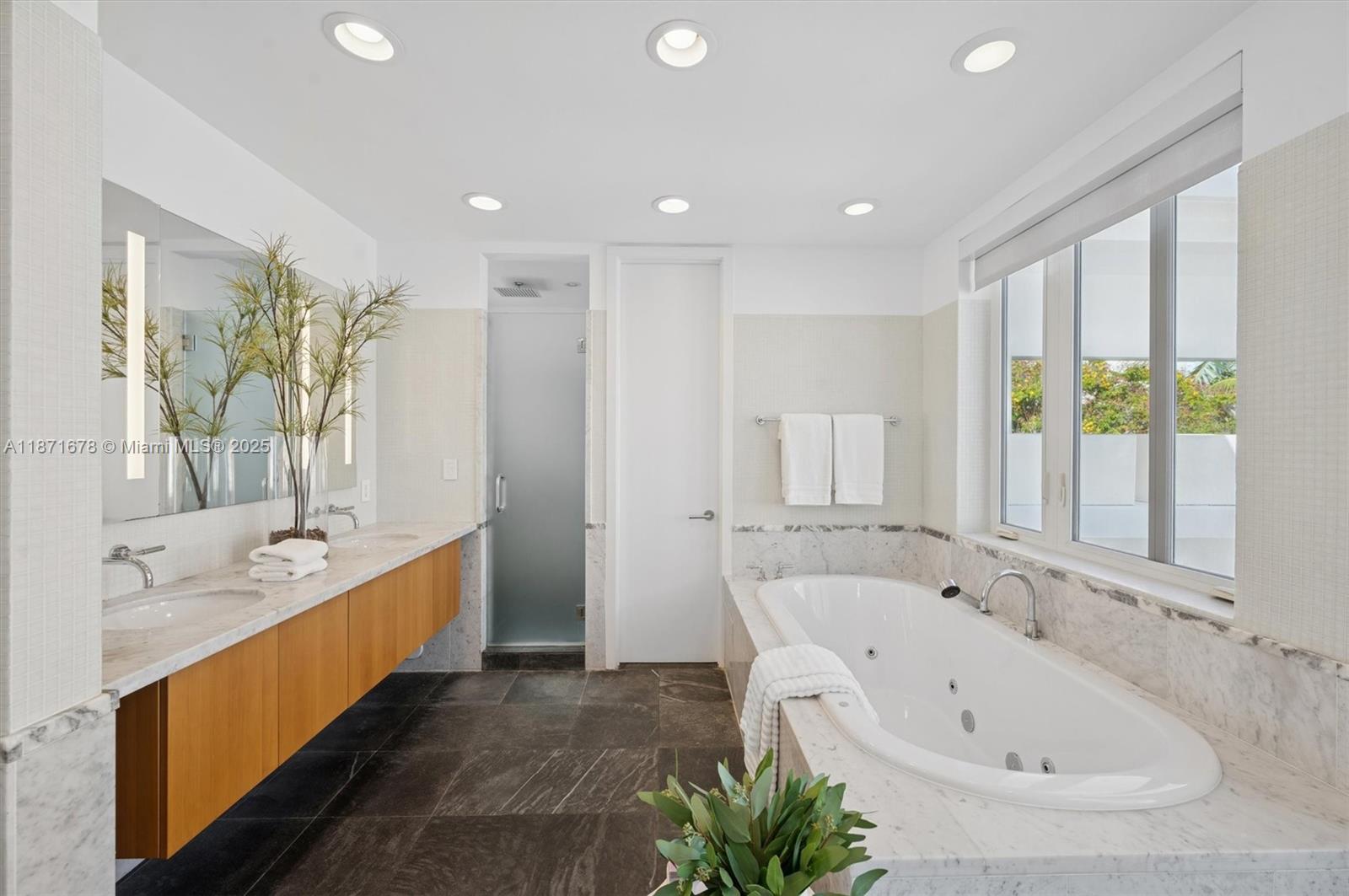 211 Water Way Miami Beach, FL 33141