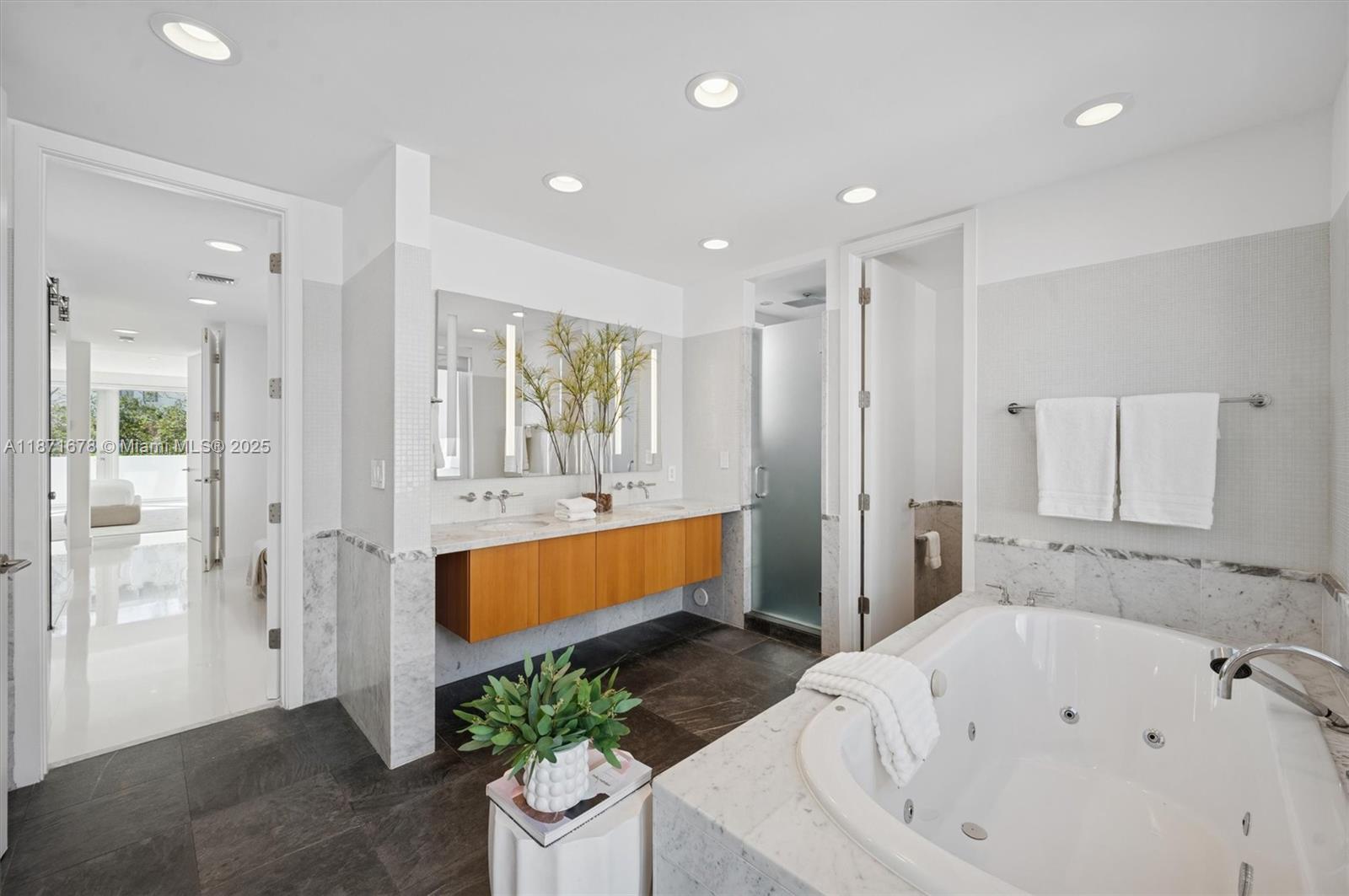 211 Water Way Miami Beach, FL 33141