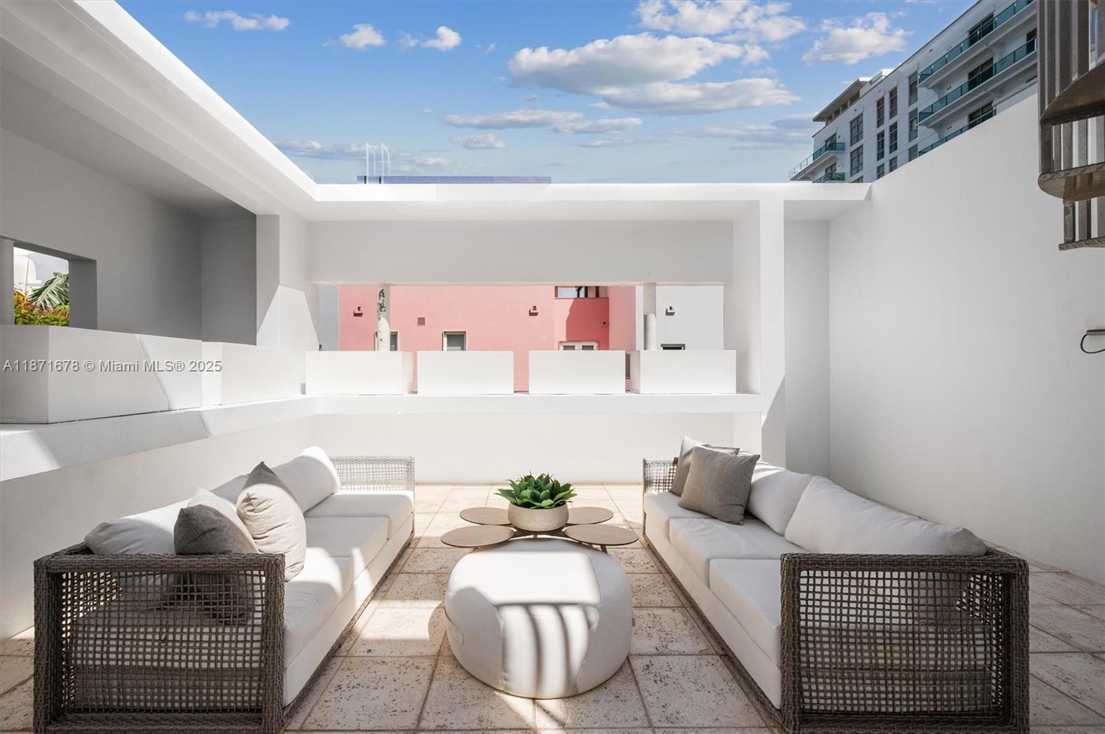 211 Water Way Miami Beach, FL 33141