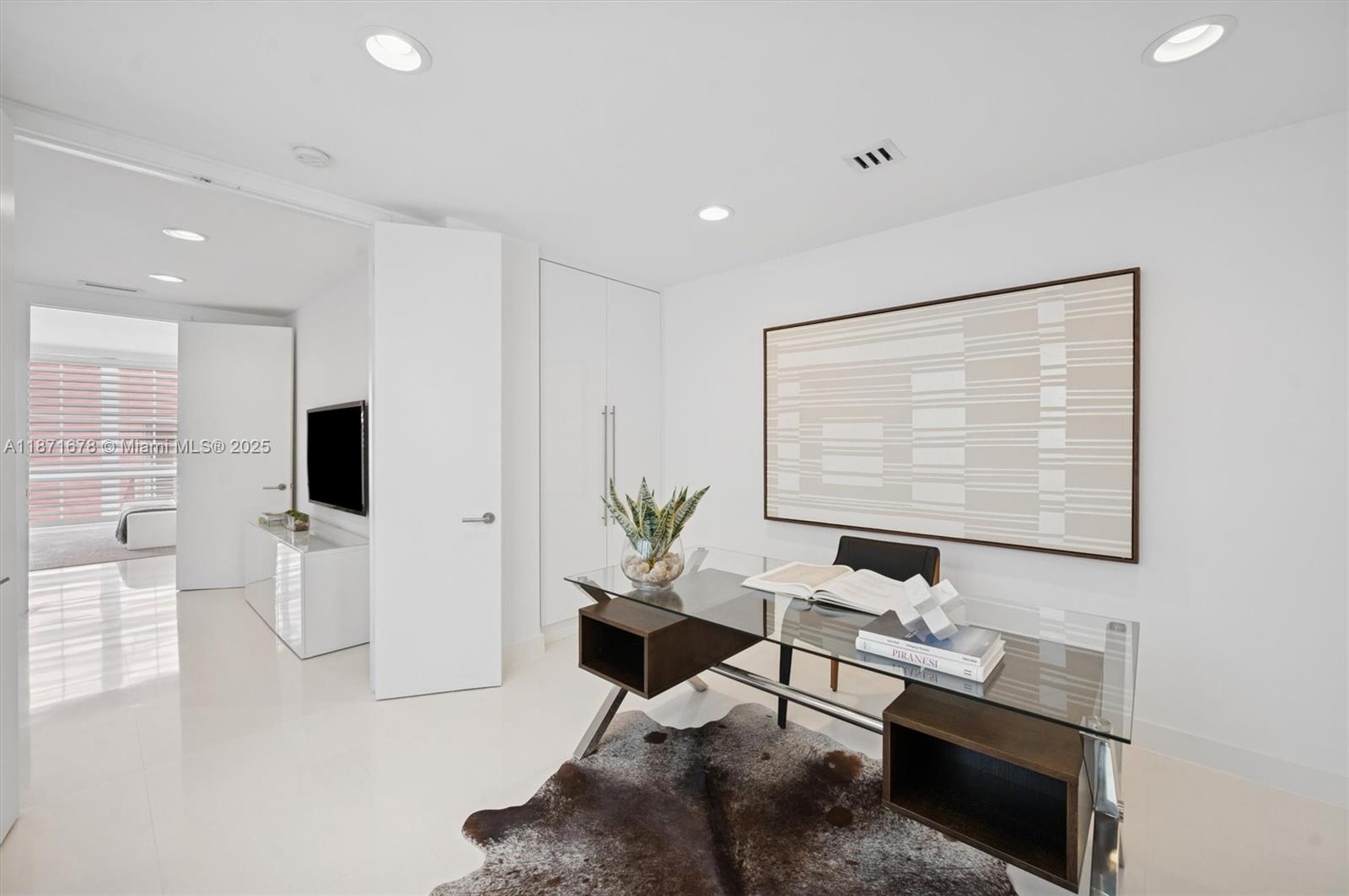 211 Water Way Miami Beach, FL 33141