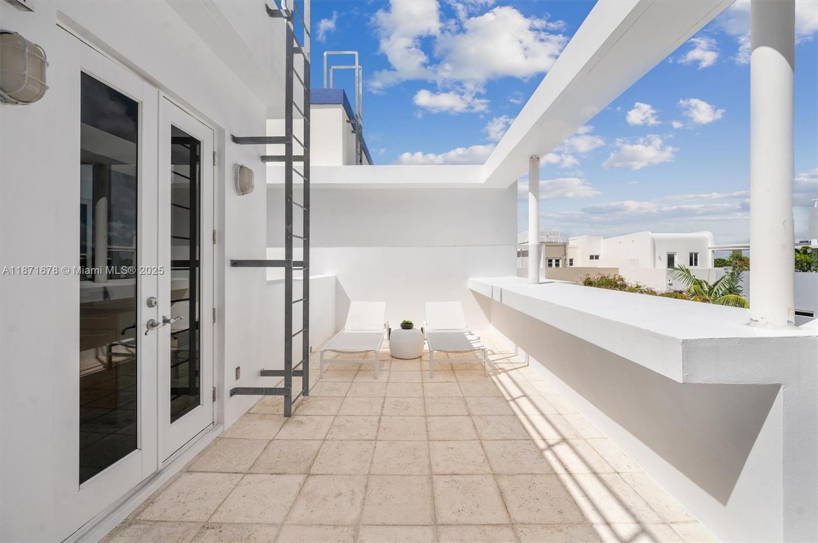 211 Water Way Miami Beach, FL 33141