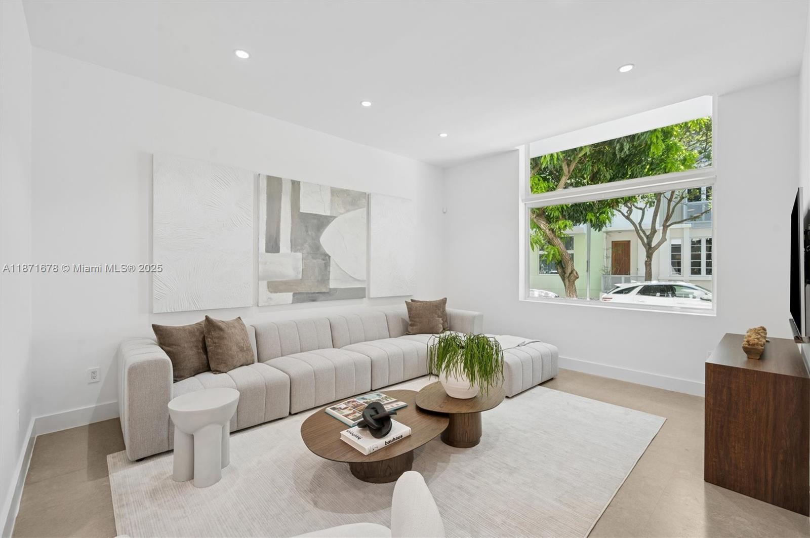 211 Water Way Miami Beach, FL 33141