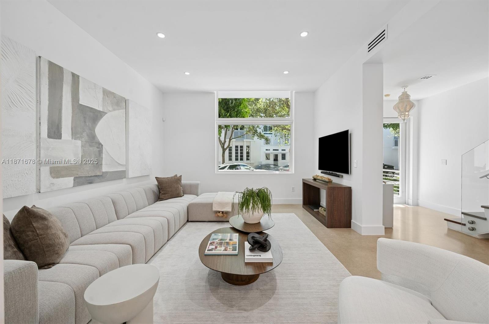 211 Water Way Miami Beach, FL 33141