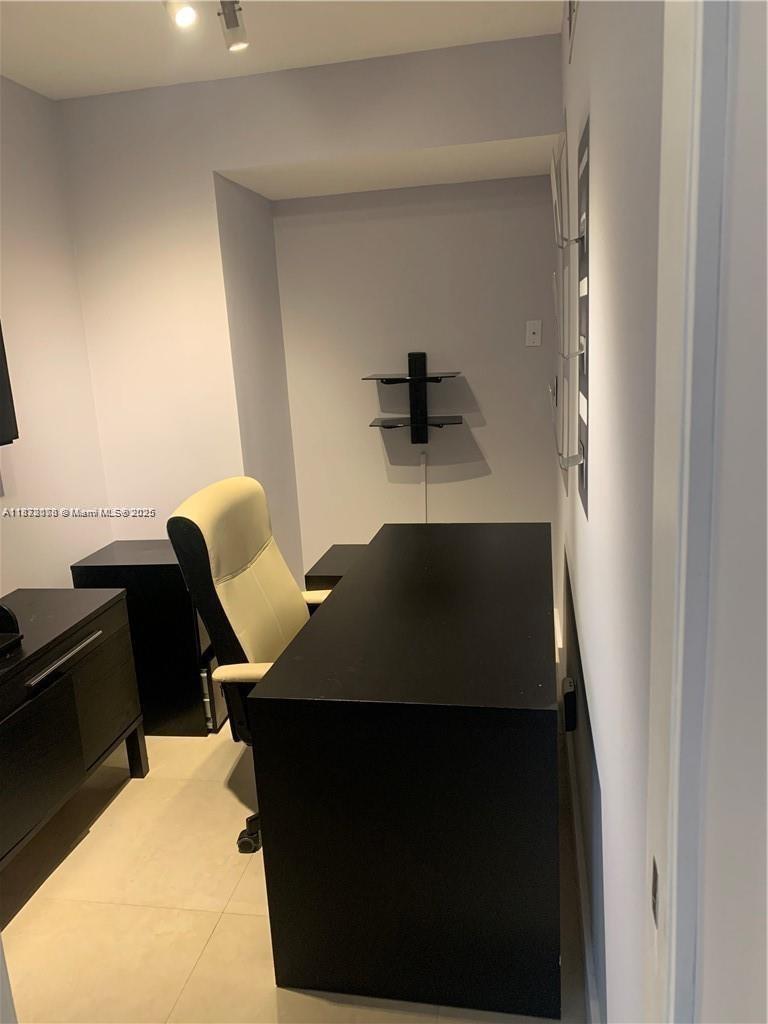 16171 Blatt Blvd #413 Weston, FL 33326