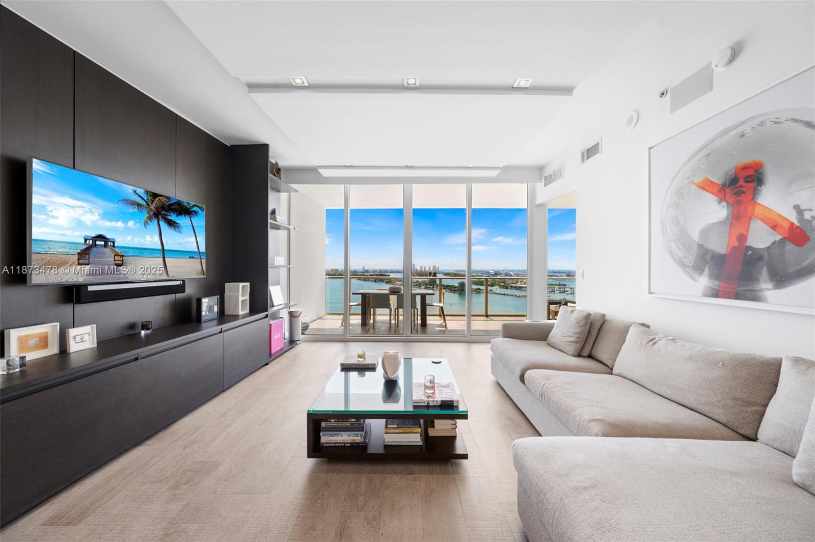 image Paramount Bay Condo1