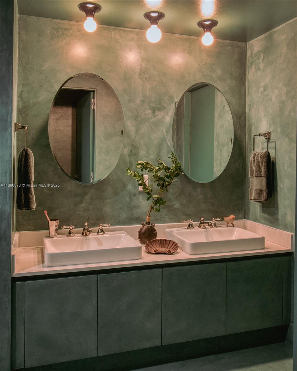 121 NE 34th St #2408 Miami, FL 33137 121 NE 34th St #2408 Miami, FL 33137