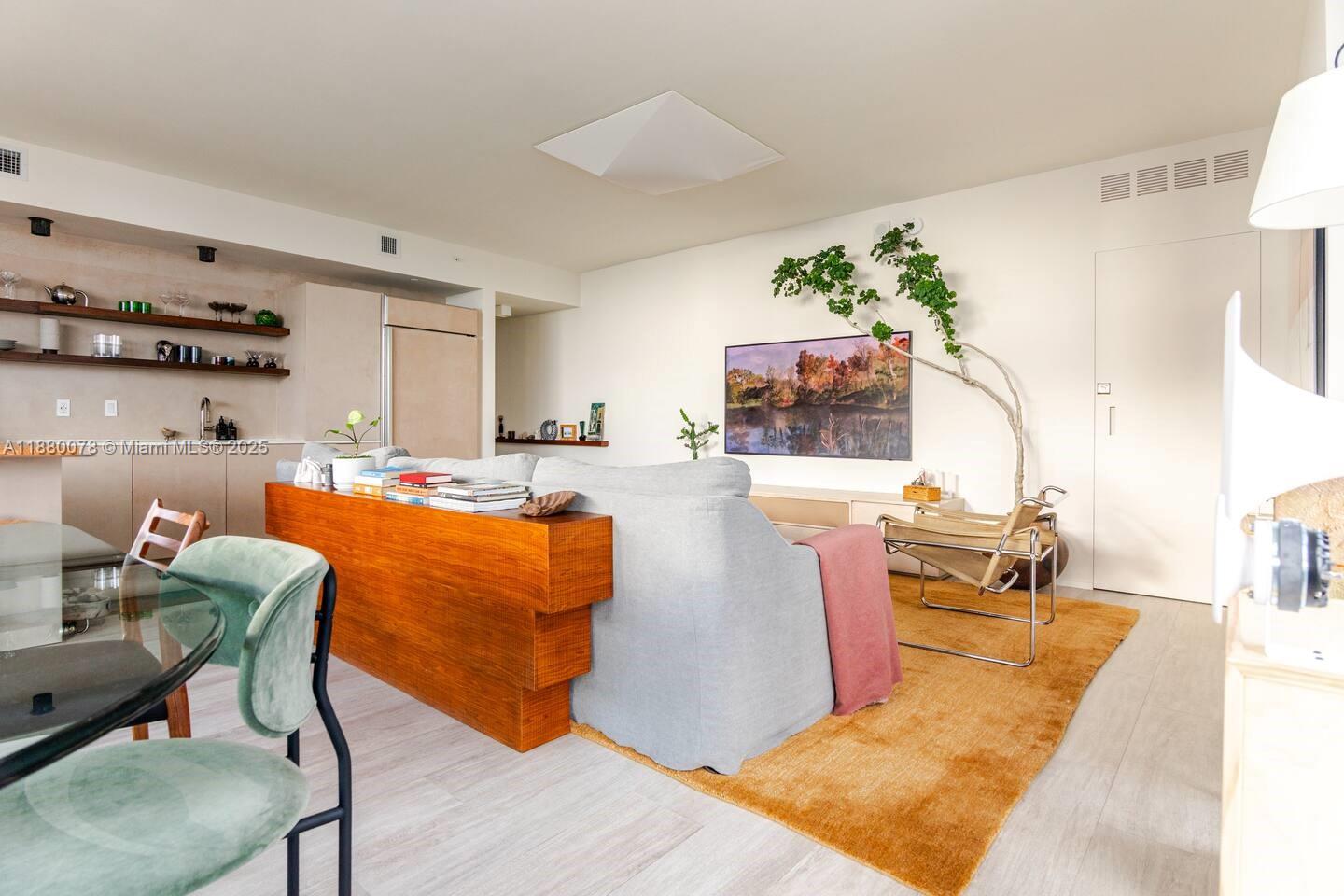 121 NE 34th St #2408 Miami, FL 33137 121 NE 34th St #2408 Miami, FL 33137