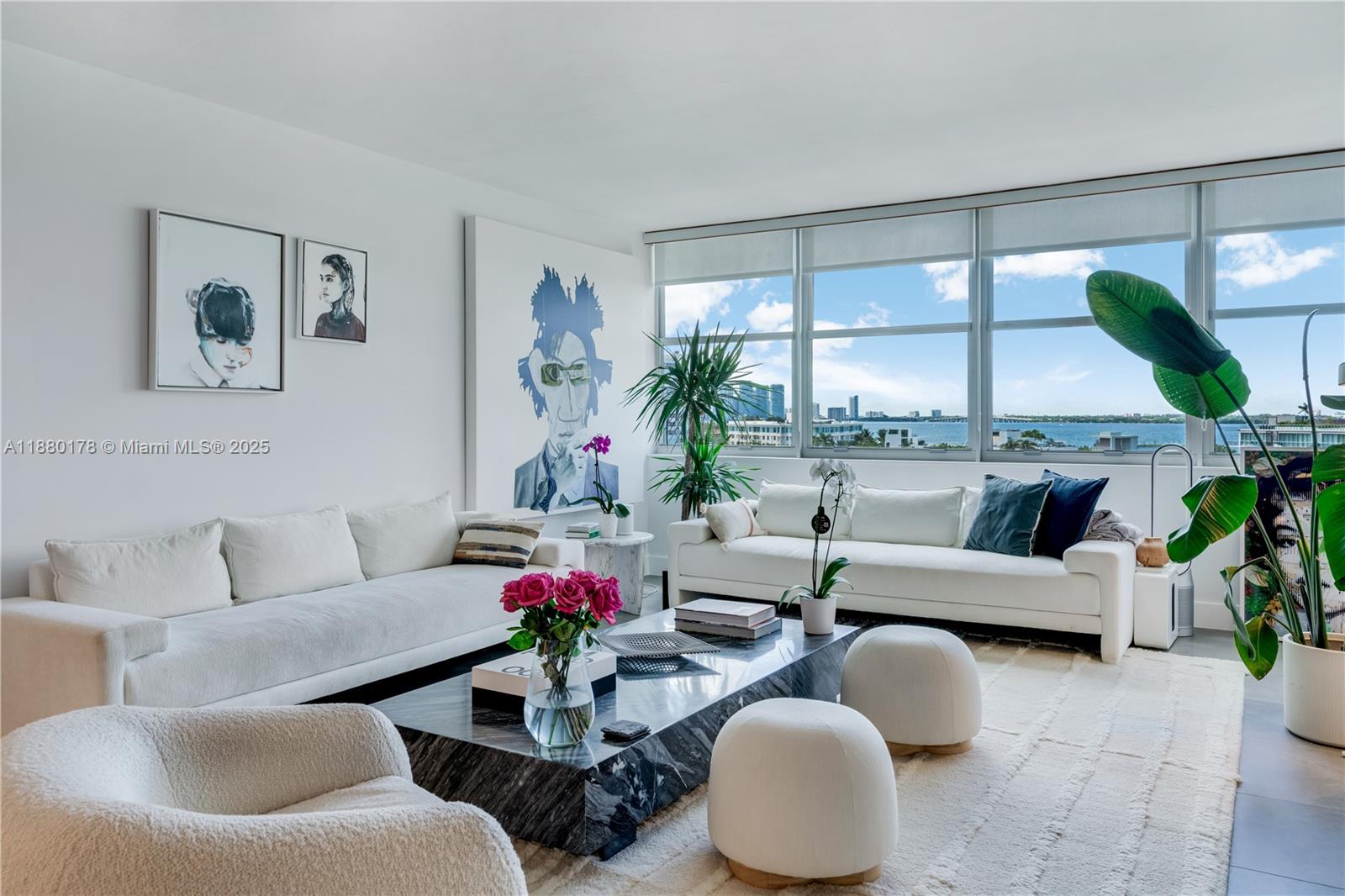 20 Island Ave #702 Miami Beach, FL 33139 20 Island Ave #702 Miami Beach, FL 33139