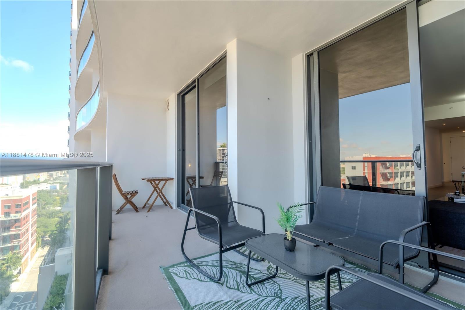 image Canvas Condo13