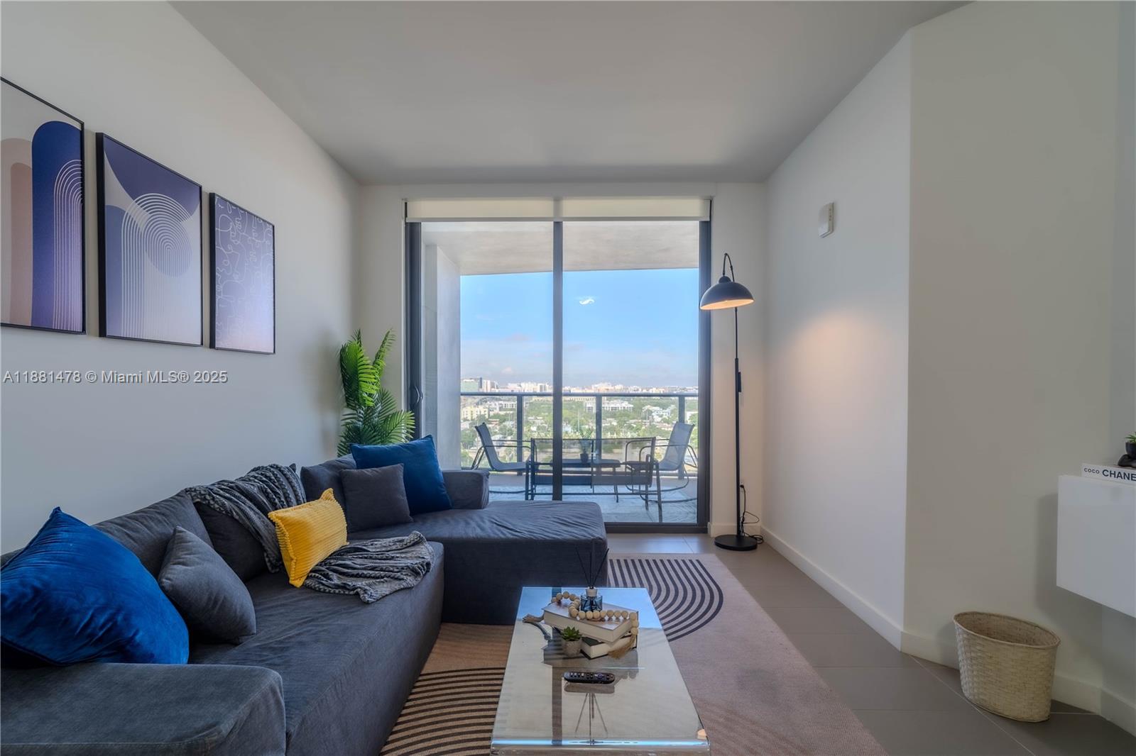 image Canvas Condo3