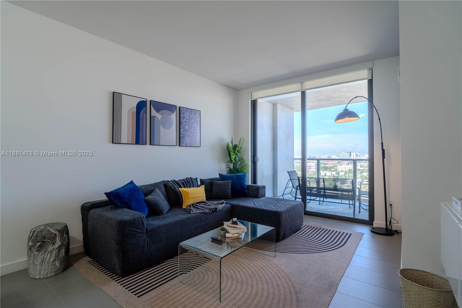 image Canvas Condo4