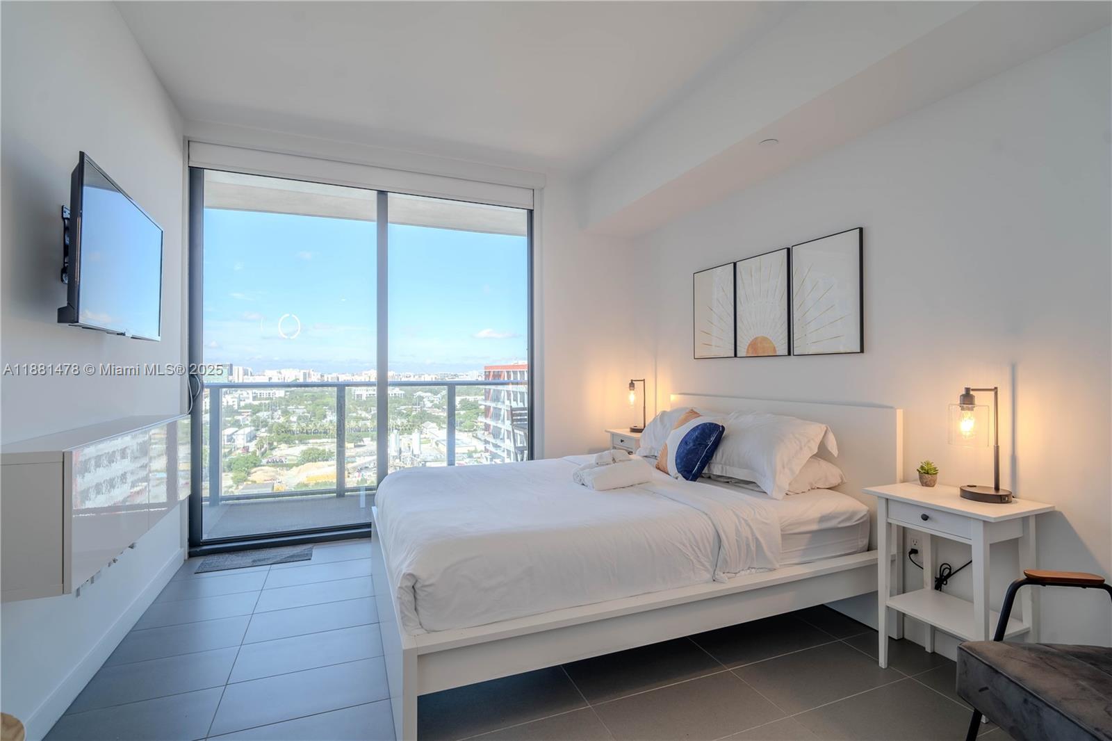 image Canvas Condo7