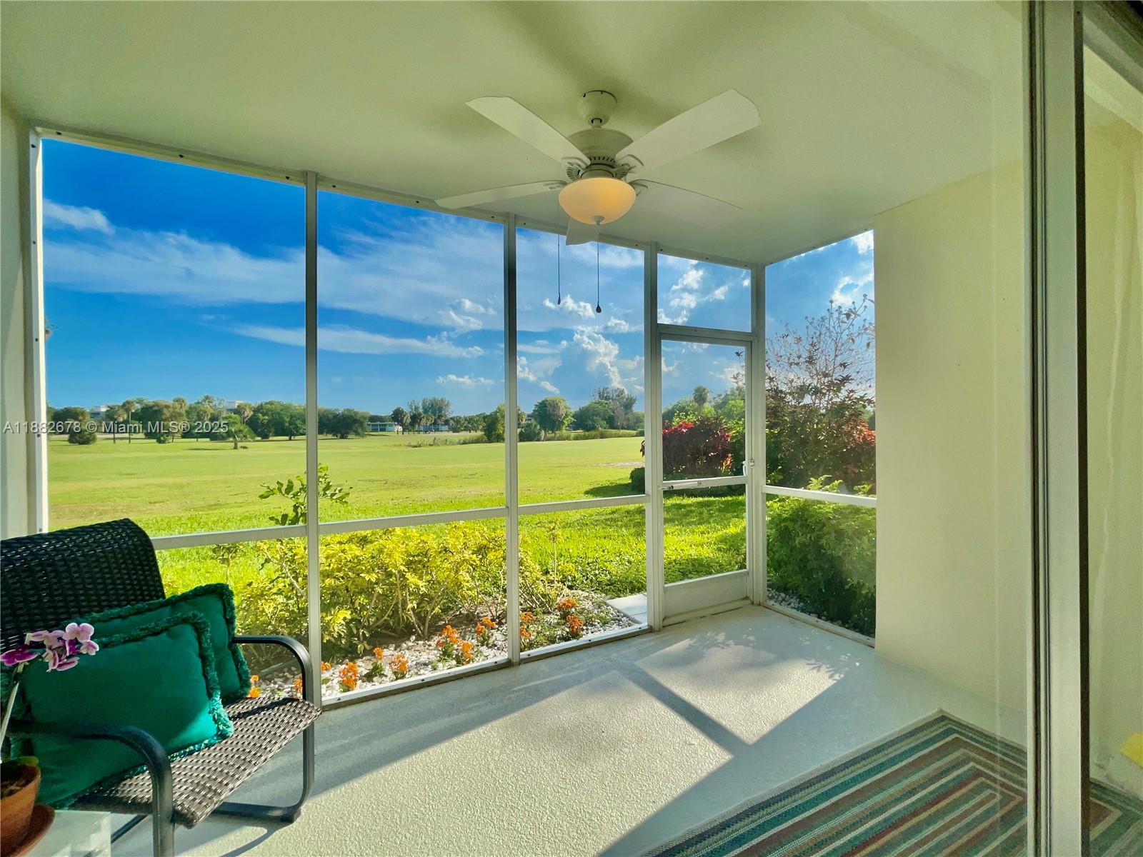 2950 N Palm Aire Dr #105