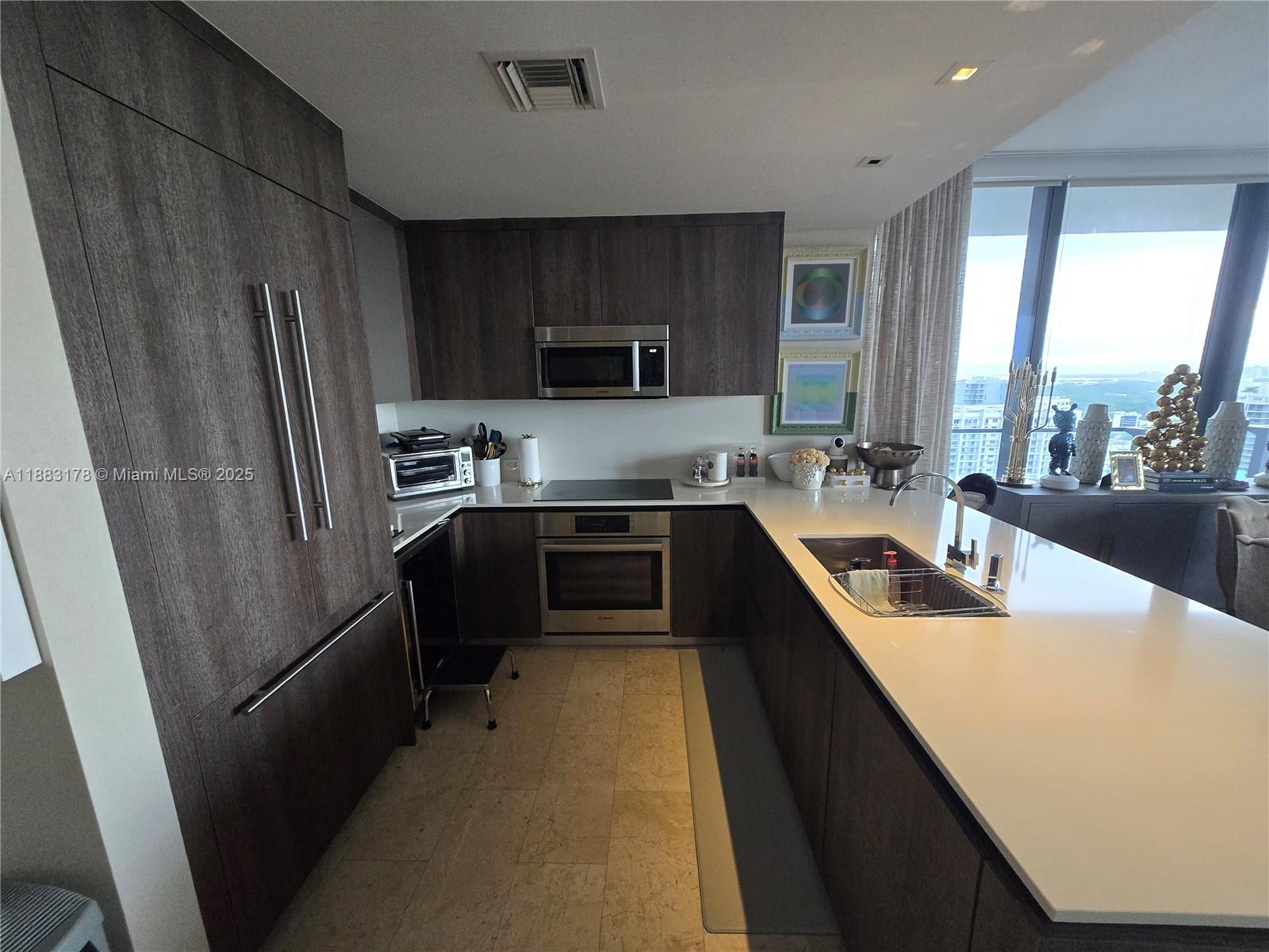 image Rise Condo4