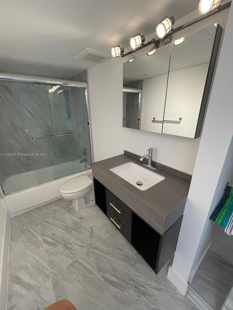 1500 Bay Rd #524S Miami Beach, FL 33139 1500 Bay Rd #524S Miami Beach, FL 33139