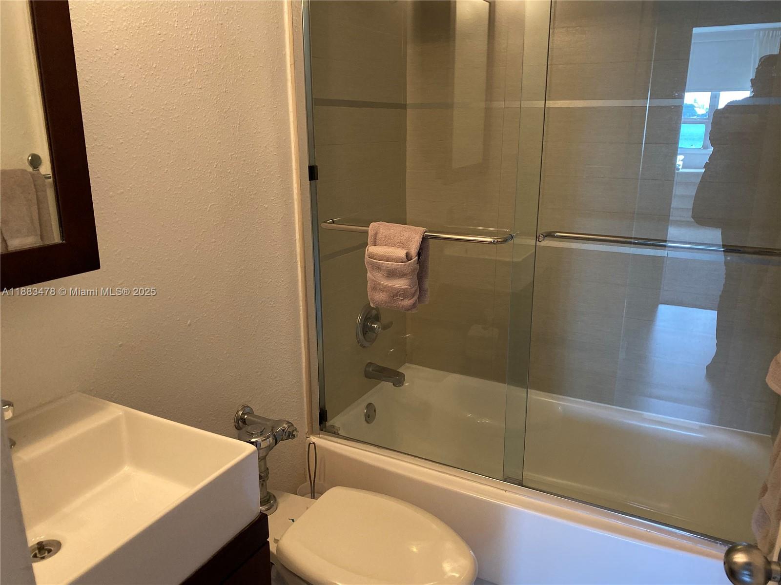 1500 Bay Rd #524S Miami Beach, FL 33139 1500 Bay Rd #524S Miami Beach, FL 33139