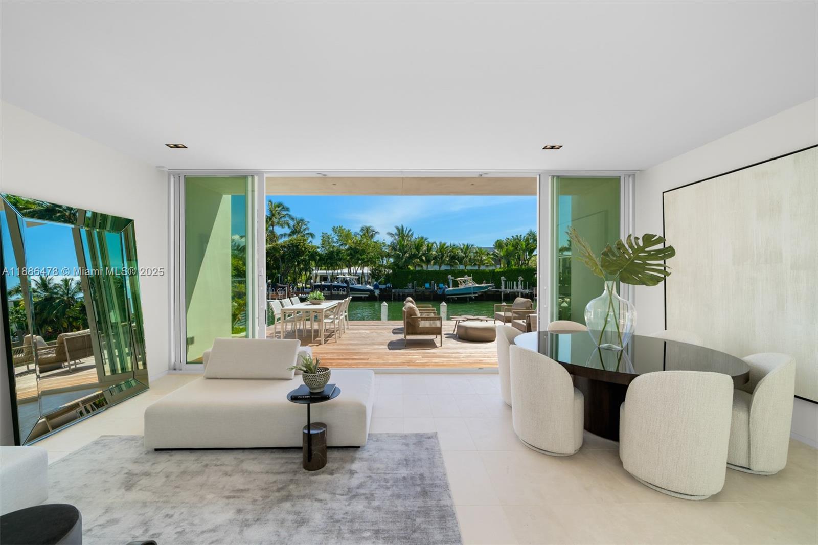 1011 W 48th St #8 Miami Beach, FL 33140 1011 W 48th St #8 Miami Beach, FL 33140