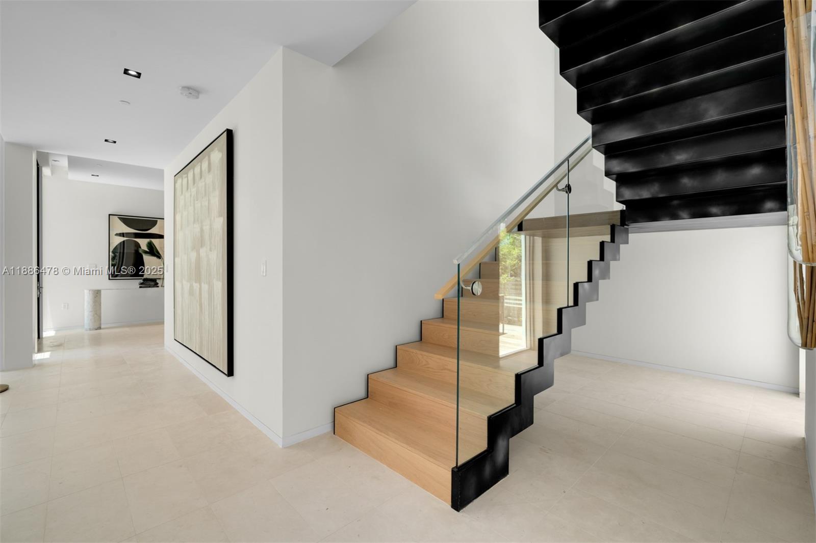 1011 W 48th St #8 Miami Beach, FL 33140 1011 W 48th St #8 Miami Beach, FL 33140
