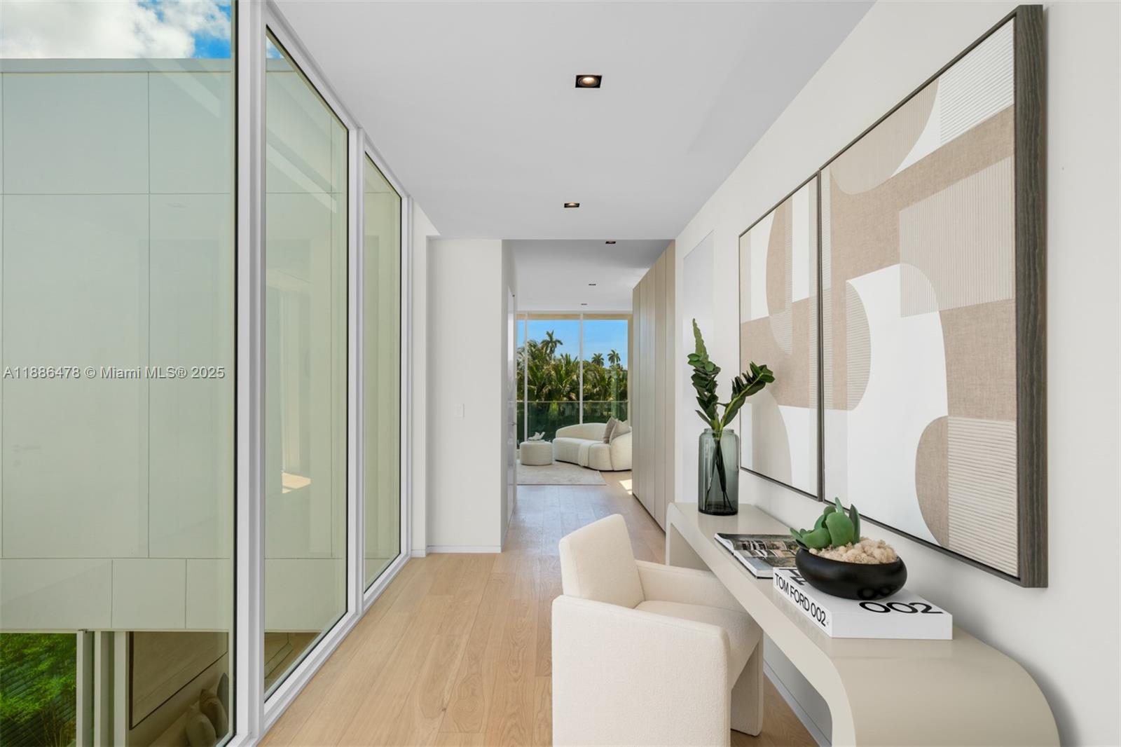 1011 W 48th St #8 Miami Beach, FL 33140 1011 W 48th St #8 Miami Beach, FL 33140
