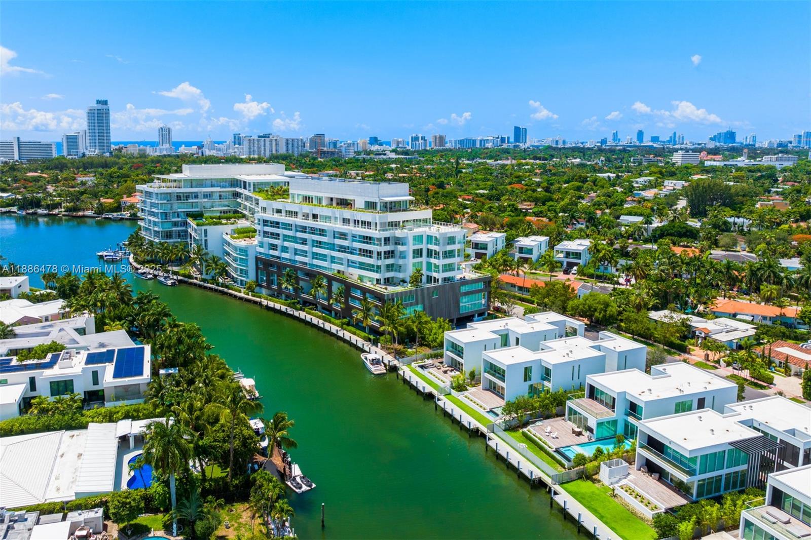 1011 W 48th St #8 Miami Beach, FL 33140 1011 W 48th St #8 Miami Beach, FL 33140