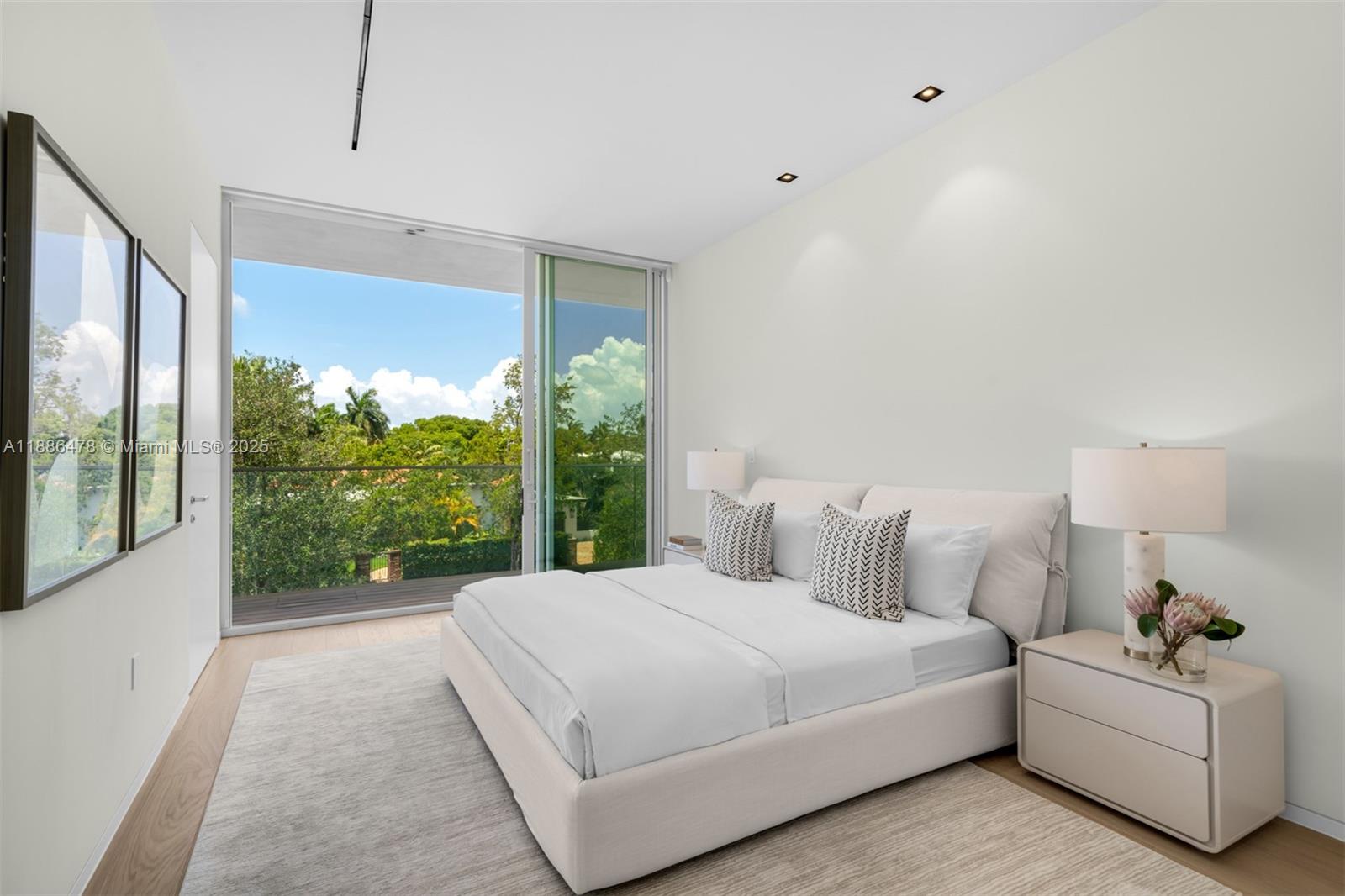 1011 W 48th St #8 Miami Beach, FL 33140 1011 W 48th St #8 Miami Beach, FL 33140