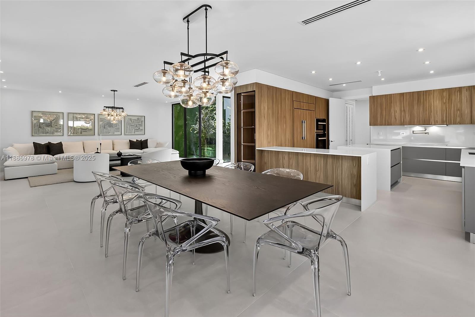 620 Solar Isle Dr Fort Lauderdale, FL 33301