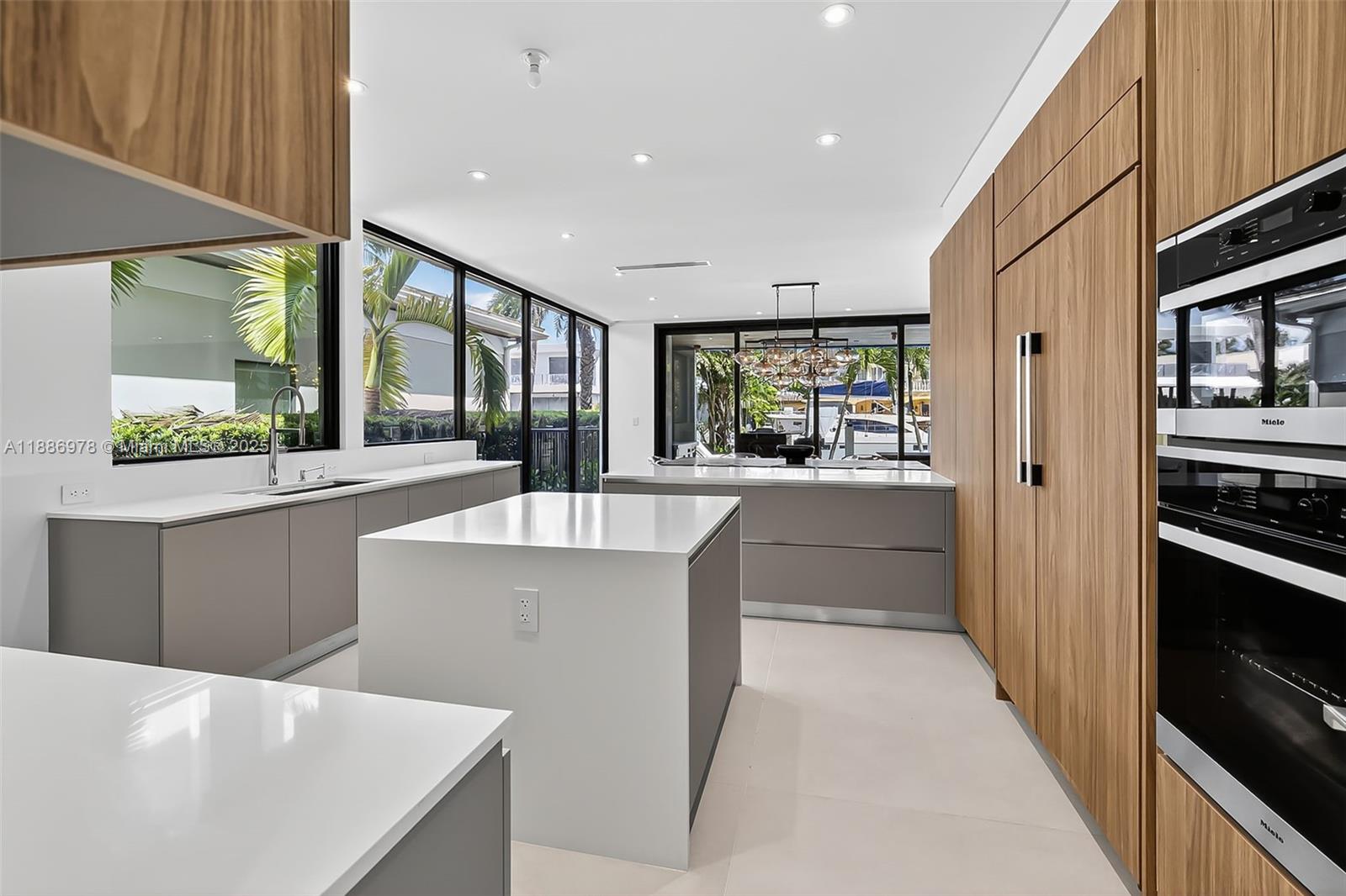 620 Solar Isle Dr Fort Lauderdale, FL 33301