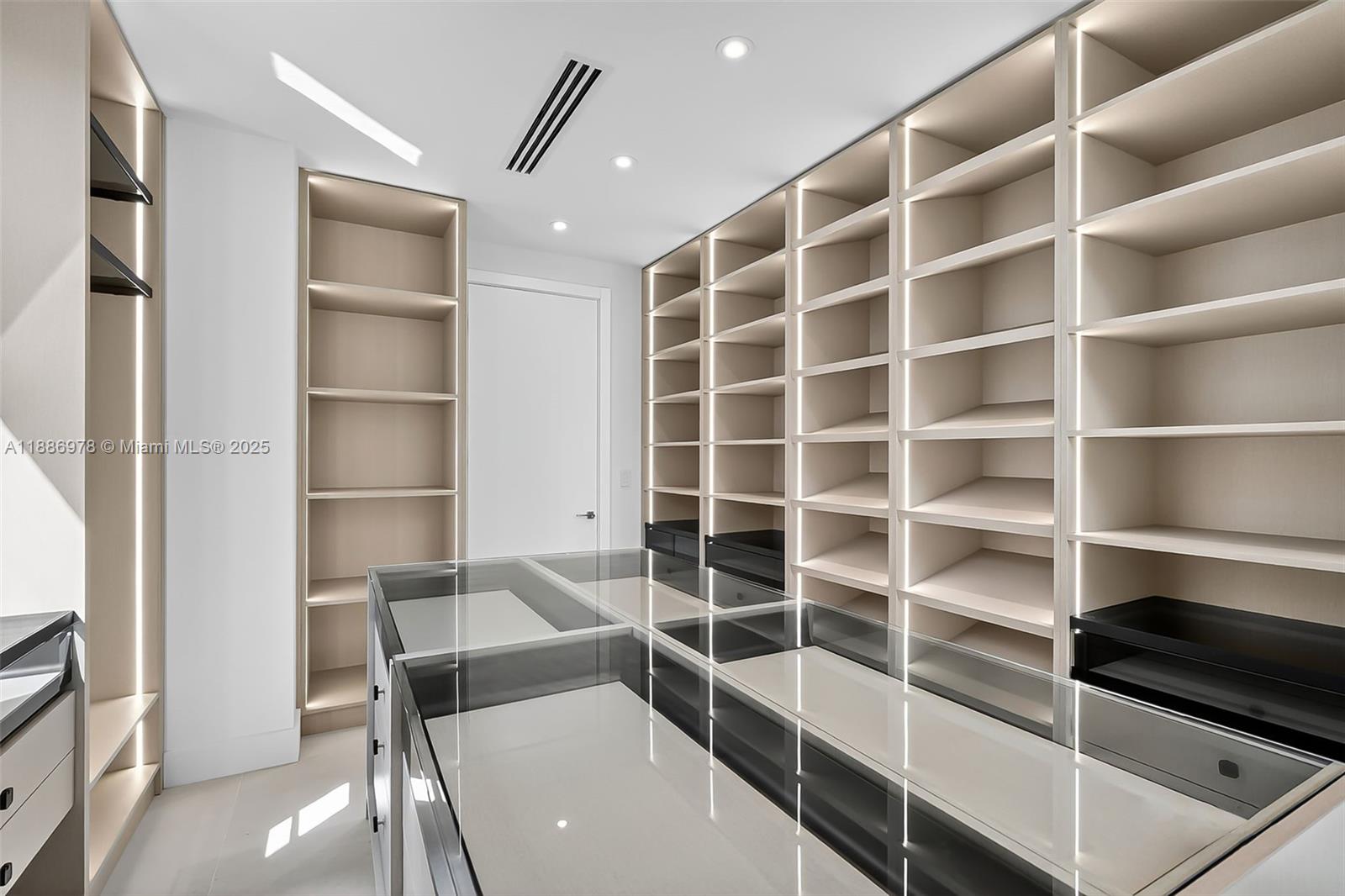 620 Solar Isle Dr Fort Lauderdale, FL 33301