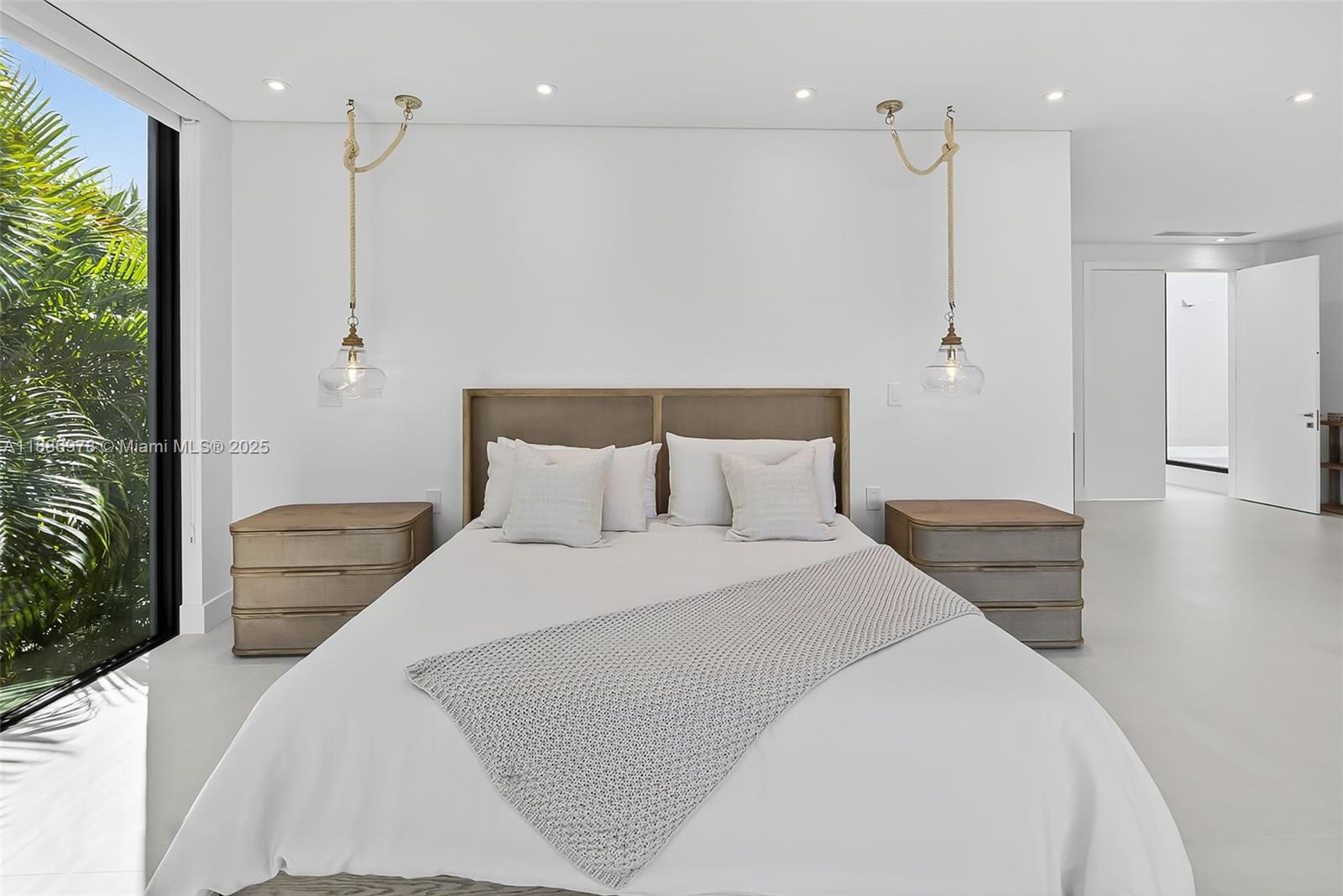 620 Solar Isle Dr Fort Lauderdale, FL 33301