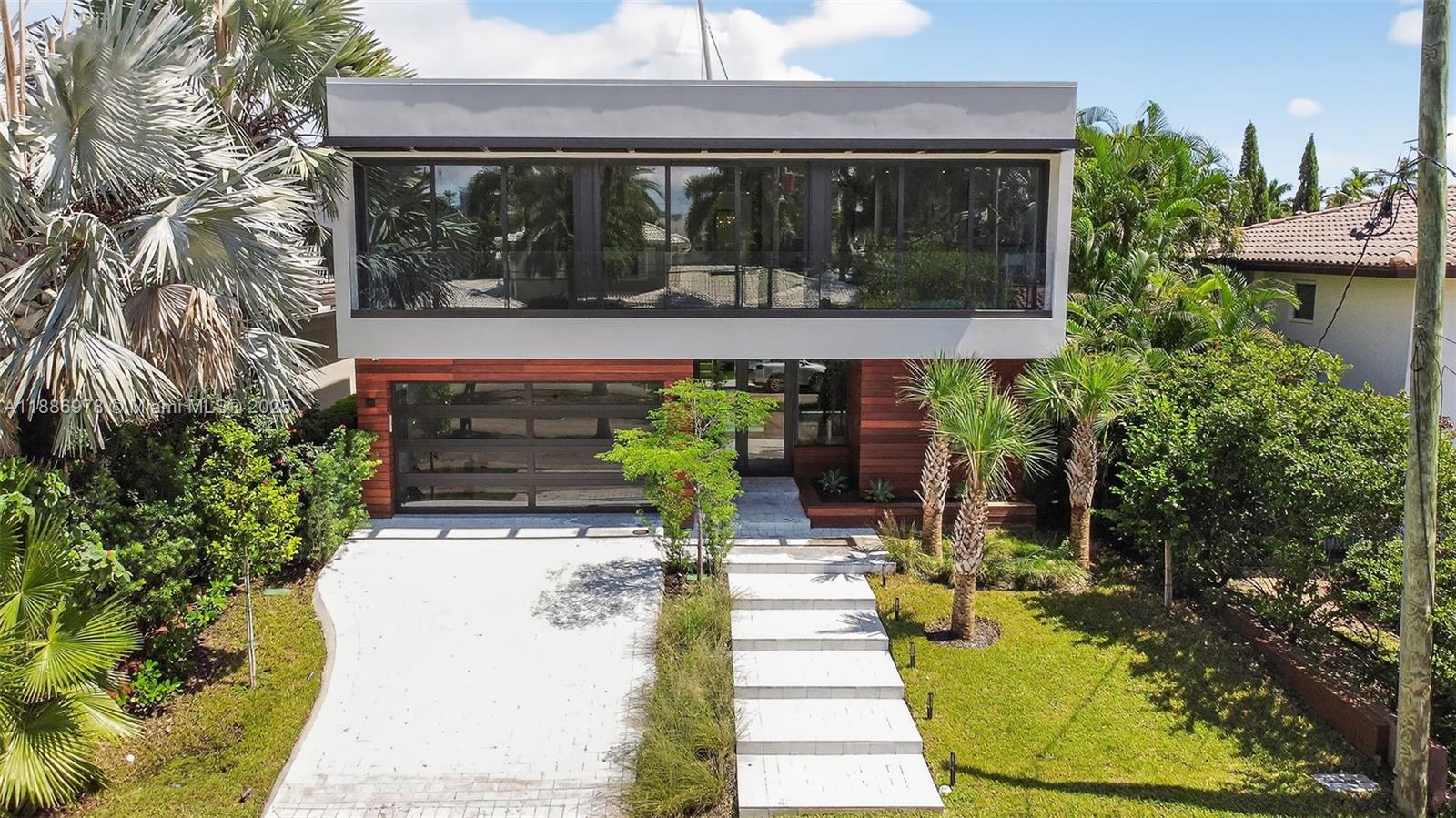 620 Solar Isle Dr Fort Lauderdale, FL 33301