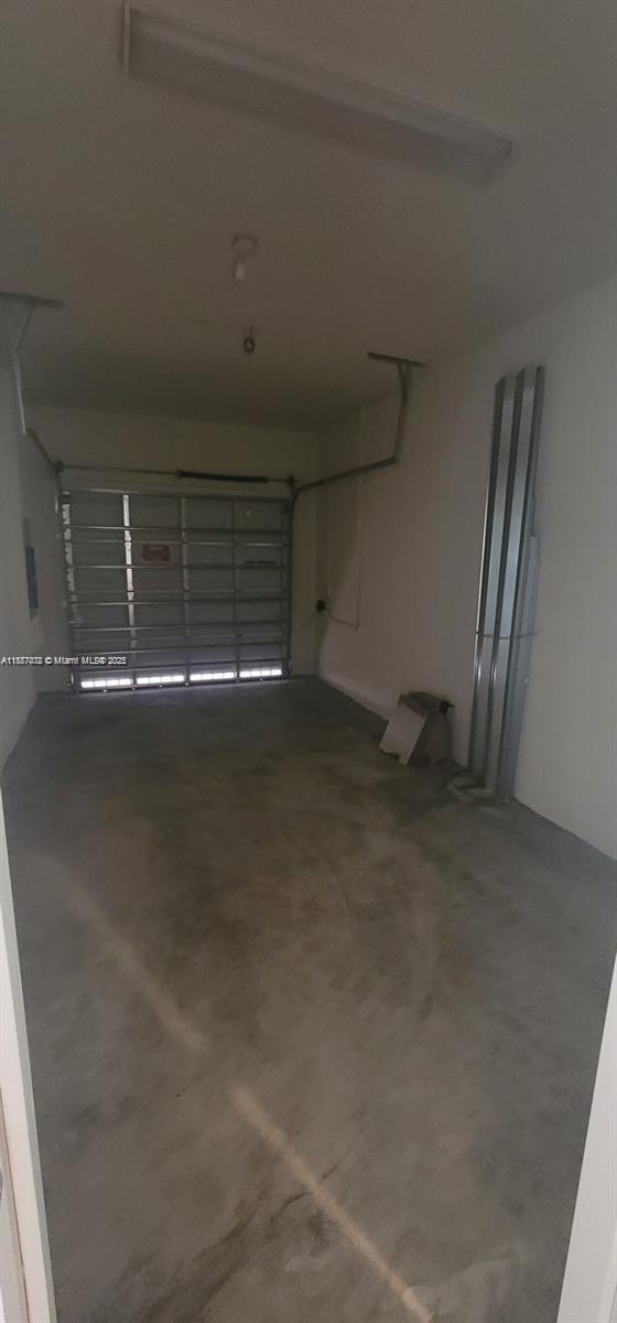 11083 W 33rd Ct Hialeah, FL 33018