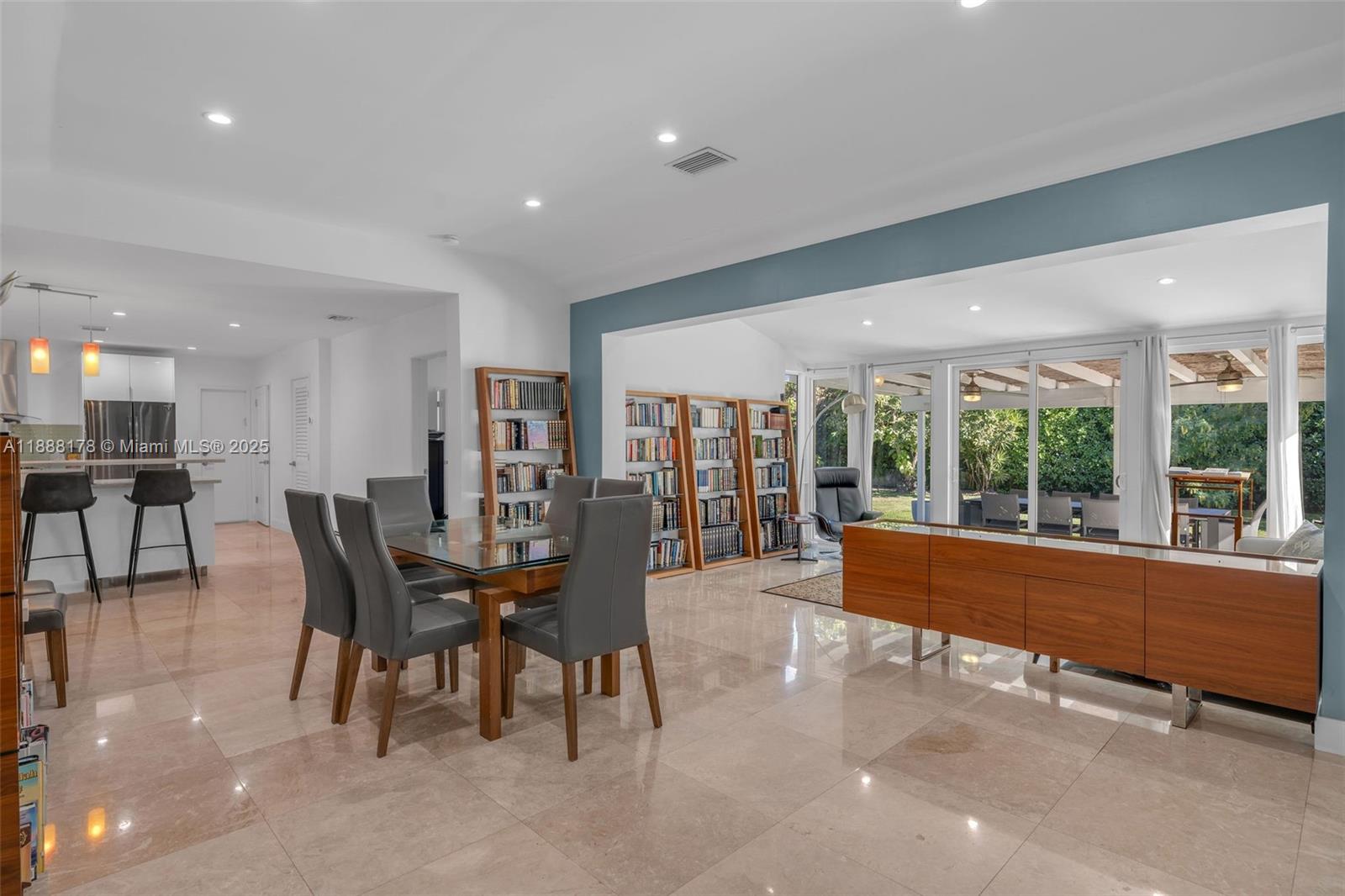 4455 Alton Rd Miami Beach, FL 33140 4455 Alton Rd Miami Beach, FL 33140