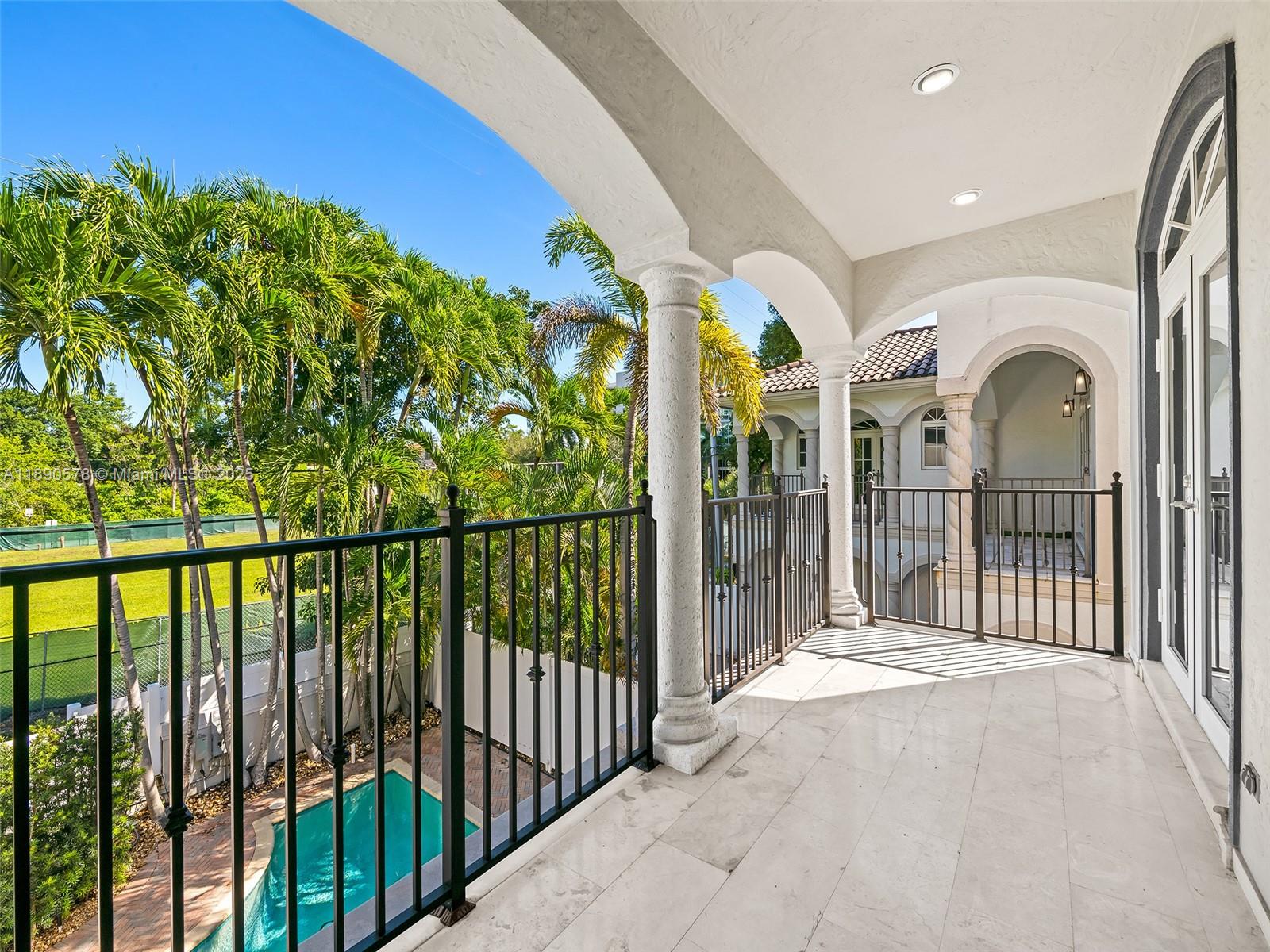 821 SE 2nd Ct Fort Lauderdale, FL 33301