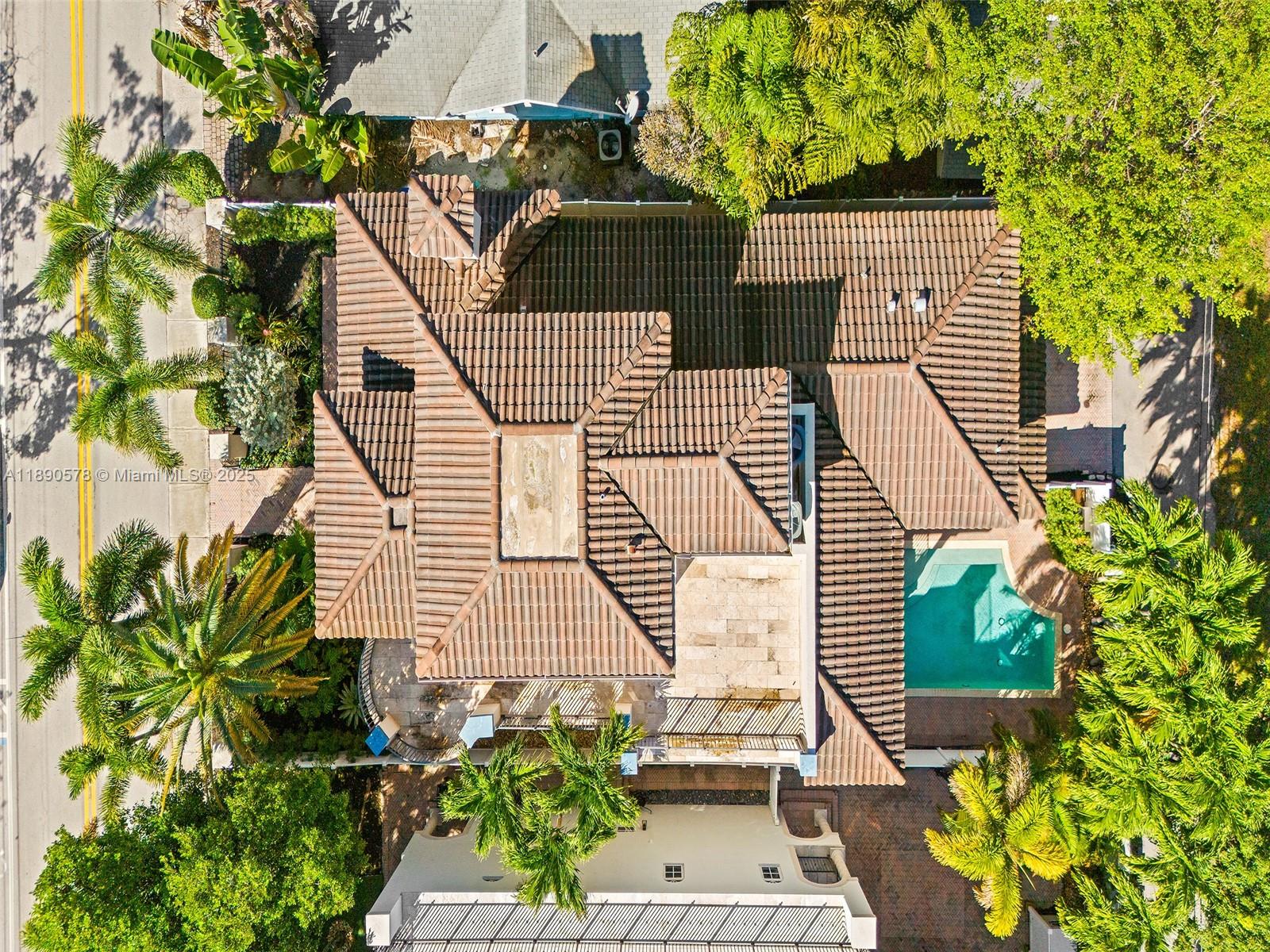 821 SE 2nd Ct Fort Lauderdale, FL 33301