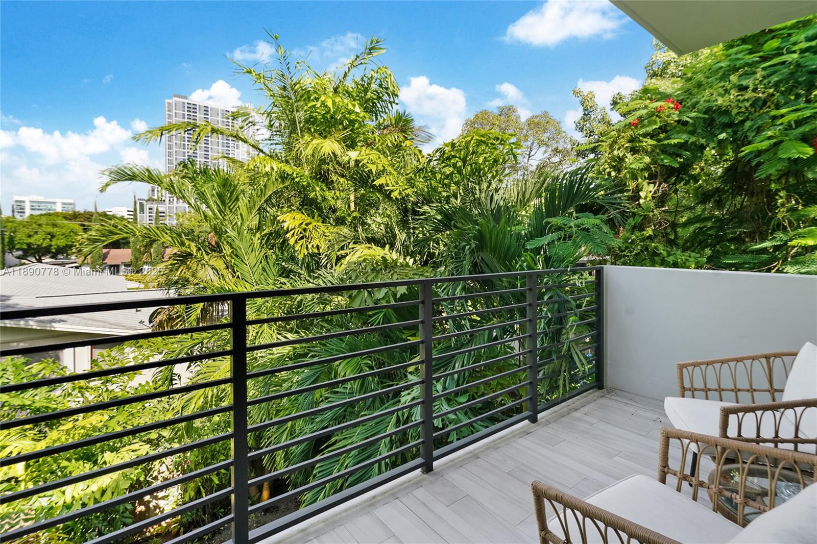 3110 Hibiscus St #3110 Miami, FL 33133