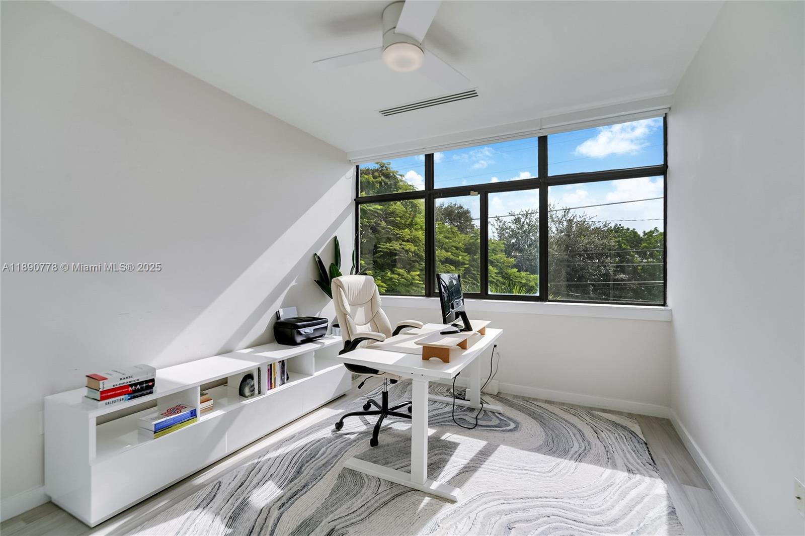 3110 Hibiscus St #3110 Miami, FL 33133