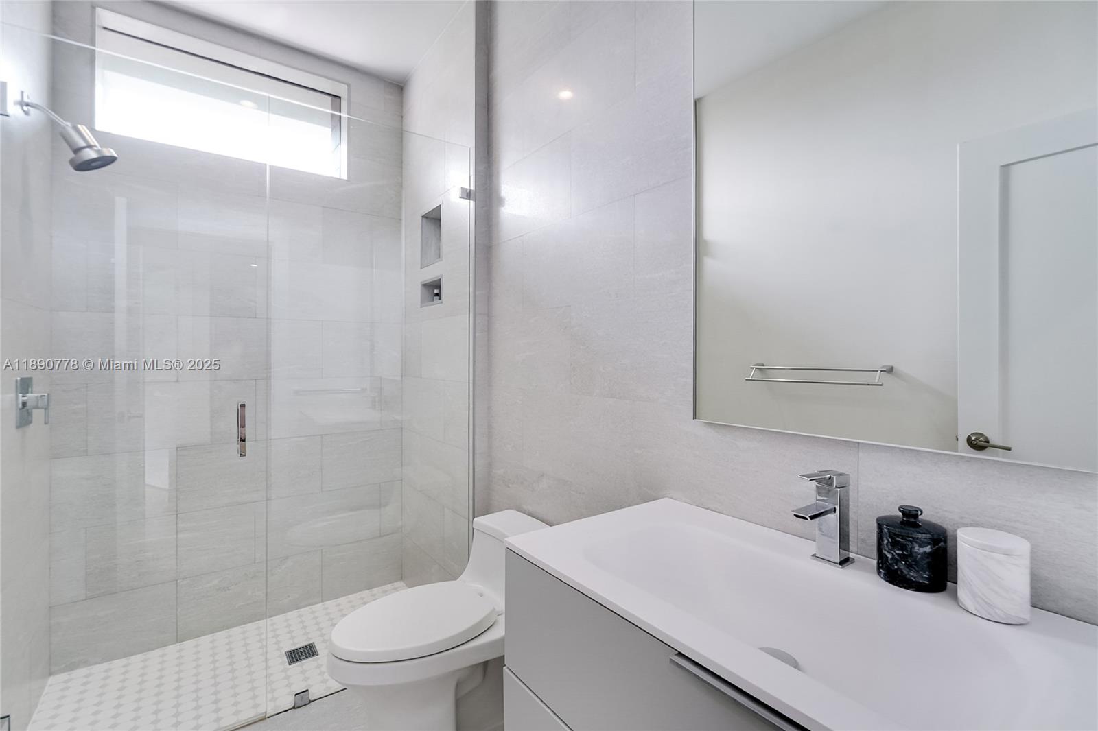 3110 Hibiscus St #3110 Miami, FL 33133