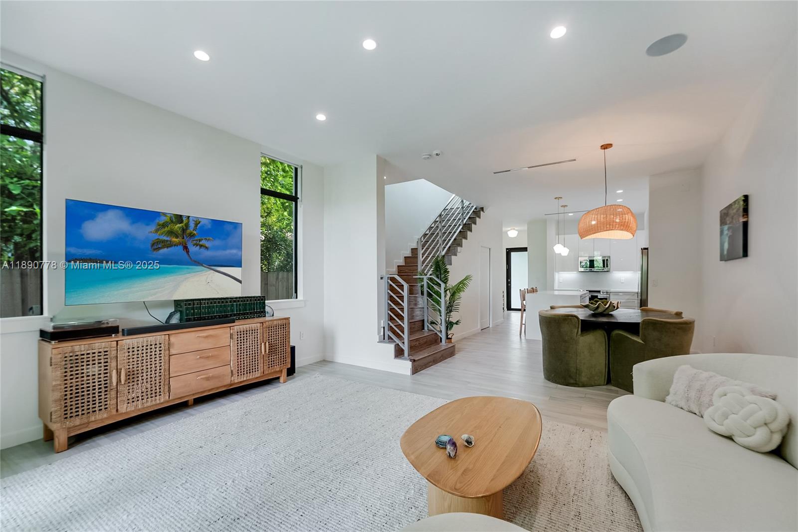 3110 Hibiscus St #3110 Miami, FL 33133