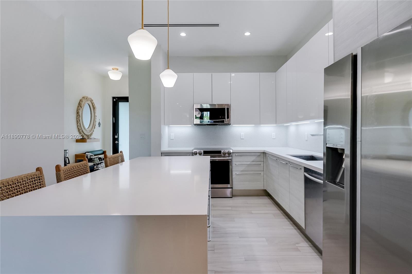 3110 Hibiscus St #3110 Miami, FL 33133