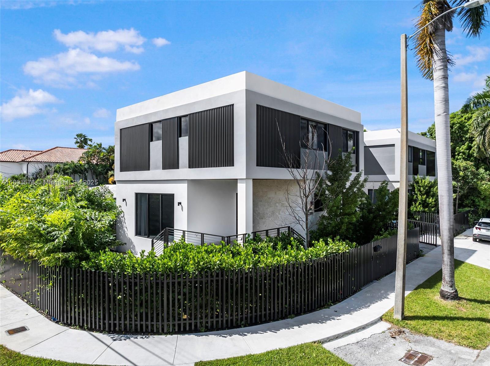 3300 SW 27th Ter #3300