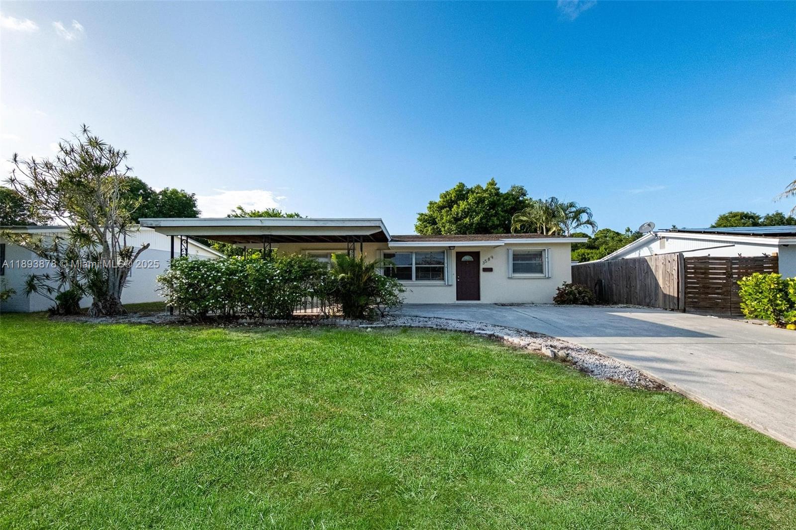3589 Island Rd