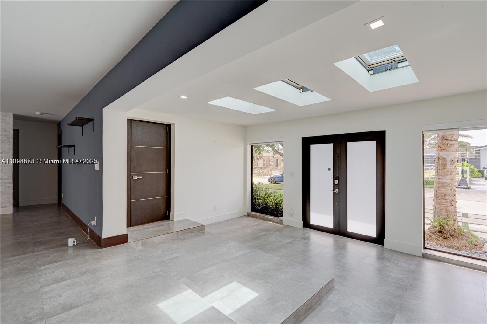 2305 Magnolia Dr #2305 North Miami, FL 33181